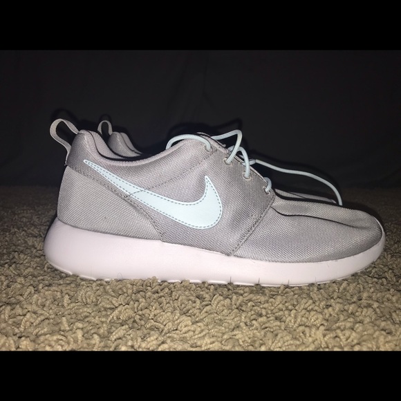 Nike Roche - Picture 6 of 8